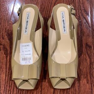 VIA SPIGA Patent Leather Peeptoe Kitten Heels